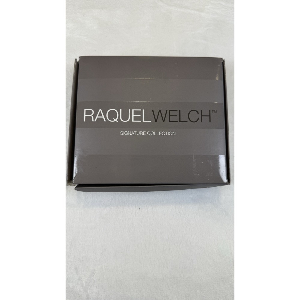 Raquel Welch Aperitif Hairpiece Honey Pecan R12/26H Synthetic Clip-In Topper